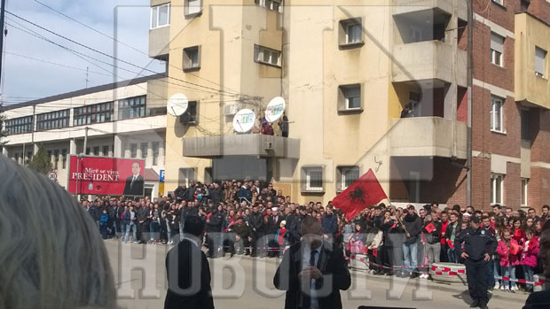 Без српске тробојке на дочеку